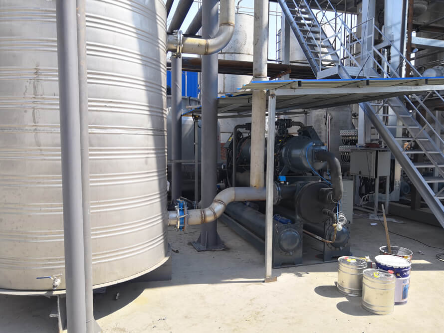 螺桿式冷水機