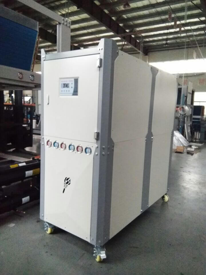 輥輪工業(yè)冷水機